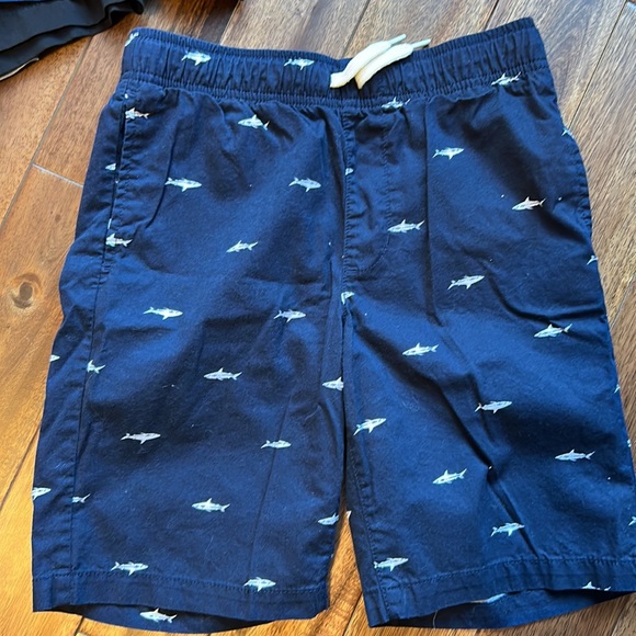 Bundle of 3 pairs of Old Navy Shorts 10-12 - Picture 2 of 12